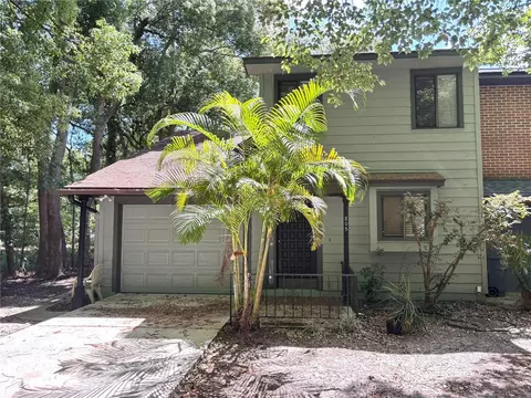 805 N Clake St, Deland, FL 32724