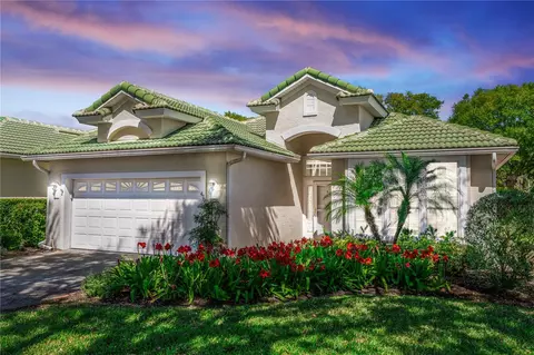 470 Foxhill Dr, Debary, FL 32713