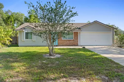 2416 Candlewick St, Deltona, FL 32738
