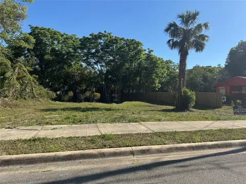 536 W Hubbard Ave, Deland, FL 32720