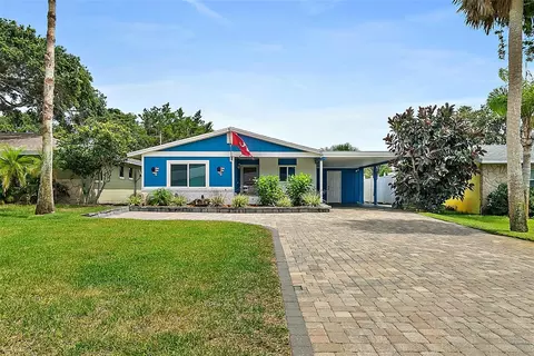 809 E 14th Ave, New Smyrna Beach, FL 32169