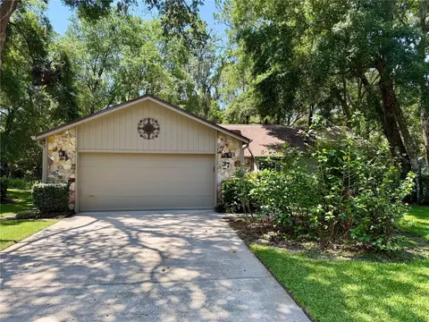 37 Meadowwood Trl, Deland, FL 32724
