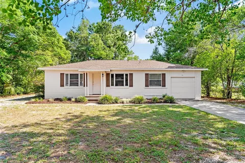 31 Lake Dr, Debary, FL 32713