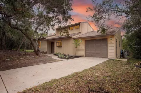 241 Bayou Vista St, Debary, FL 32713
