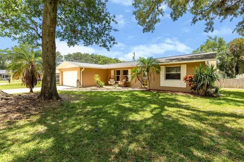 833 Lucerne Cir, Ormond Beach, FL 32174