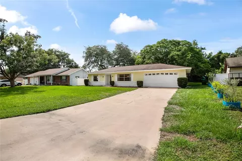 952 N Fairbairn Dr, Deltona, FL 32725