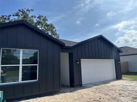 822 W 24th St, Sanford, FL 32771