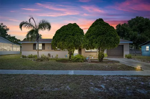 2468 Kimberly Dr, Deltona, FL 32738