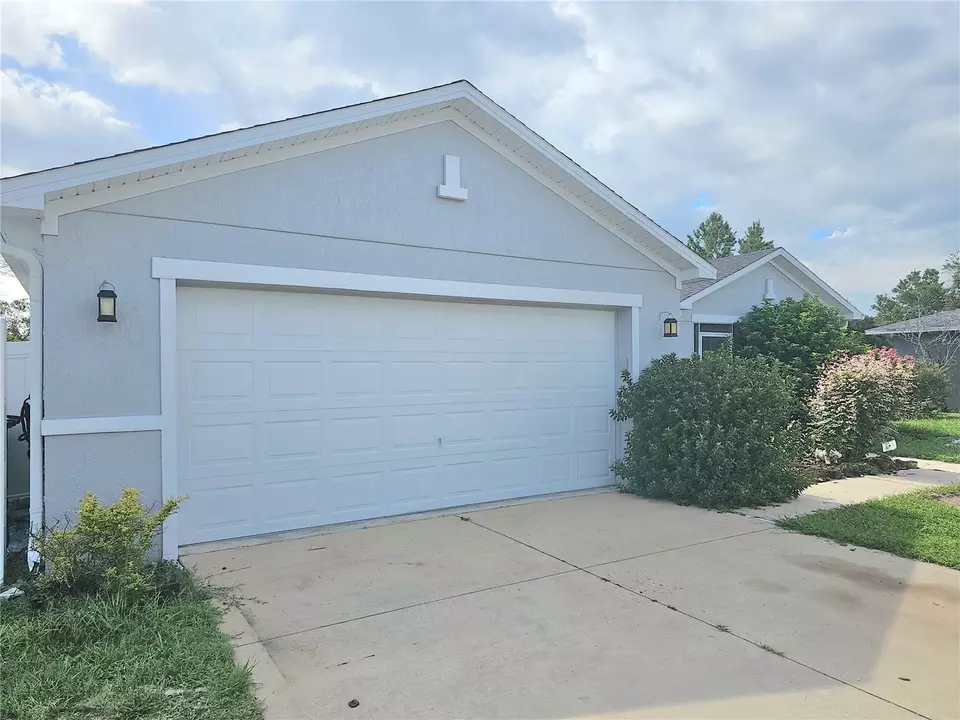 Exterior - 3339 Croton Ave, Deltona, FL 32738 photo 6 of 9