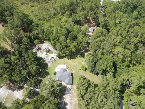 1135 Peterson Rd, Pierson, FL 32180
