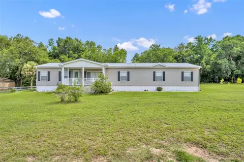 225 Folklore Dr, Satsuma, FL 32189