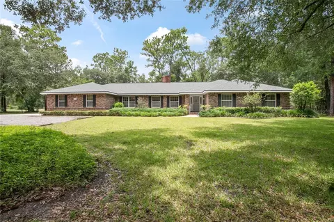 4525 S Tomoka Dr, De Leon Springs, FL 32130