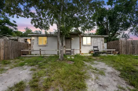 31605 Skyline Dr, Deland, FL 32720