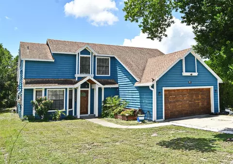 2071 S Old Mill Dr, Deltona, FL 32725