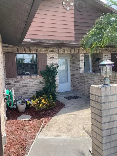 301 Paradise Ln, Edgewater, FL 32132