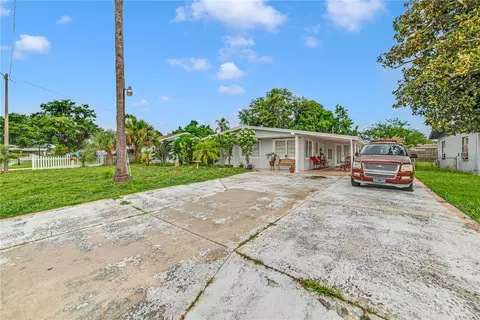 1311 Galsworthy Ave, Orlando, FL 32809