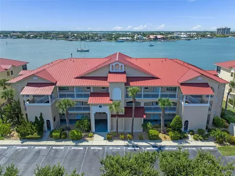 442 Bouchelle Dr #203, New Smyrna Beach, FL 32169