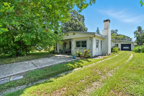 1990 Lake Dr, New Smyrna Beach, FL 32168