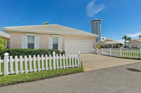 154 Key Colony Ct, Daytona Beach Shores, FL 32118