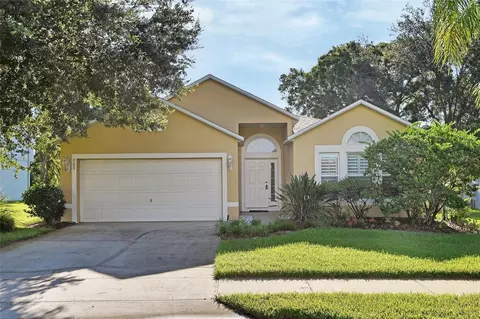 909 Cascades Park Trl, Deland, FL 32720