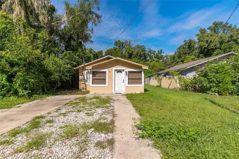 406 S Delaware Ave, Deland, FL 32720