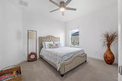 Bedroom - 2128 Raglan Cir, Ormond Beach, FL 32174 photo 6 of 7