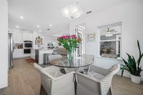 Dining - 2128 Raglan Cir, Ormond Beach, FL 32174 photo 3 of 4