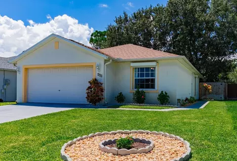 814 Barbados Ave, Melbourne, FL 32901