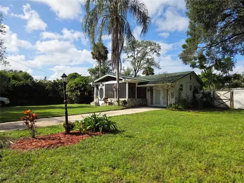 450 Palm Ave, Lake Helen, FL 32744