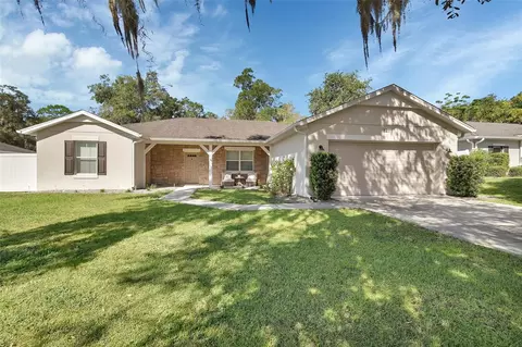 327 Stonebridge Ln, Orange City, FL 32763