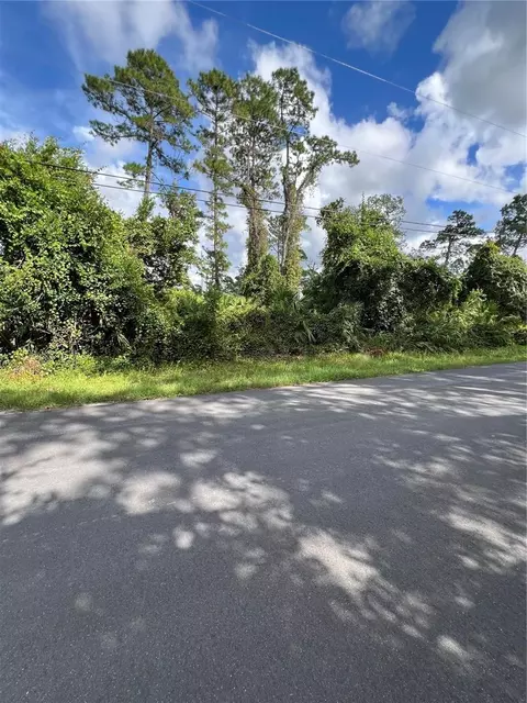 8 Th Ave, Deland, FL 32724