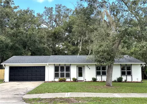 404 S Blue Lake Ave, Deland, FL 32724