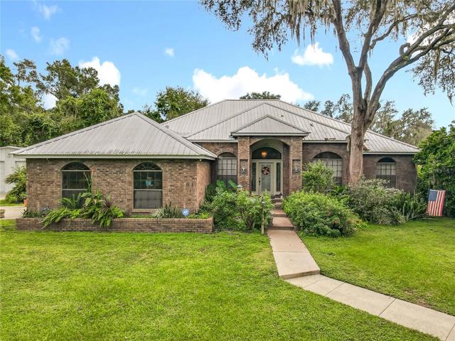 520 Forest Creek Run, De Leon Springs, FL 32130