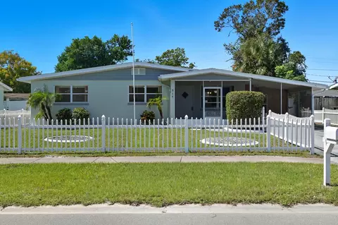 814 Lewis Dr, Daytona Beach, FL 32117