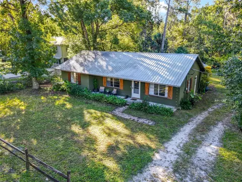 1611 Caroline Dr, Pierson, FL 32180
