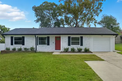900 N Carpenter Ave, Orange City, FL 32763