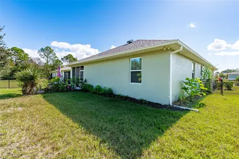Exterior - 42 Huntington Pl, Ormond Beach, FL 32174 photo 6 of 7