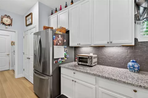 Kitchen - 42 Huntington Pl, Ormond Beach, FL 32174 photo 3 of 3
