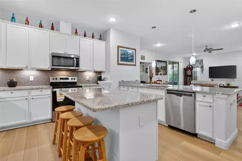 Kitchen - 42 Huntington Pl, Ormond Beach, FL 32174 photo 1 of 3