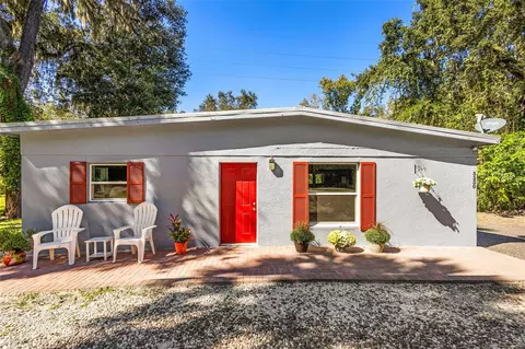 5330 Park Ave, De Leon Springs, FL 32130