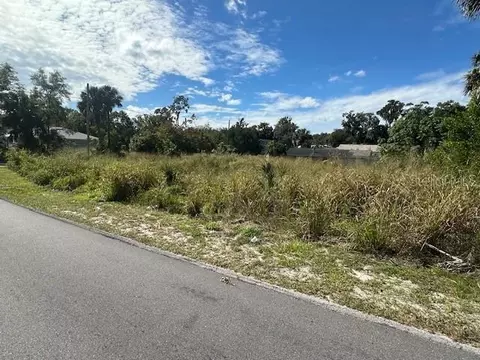 512 S Adelle Ave, Deland, FL 32720