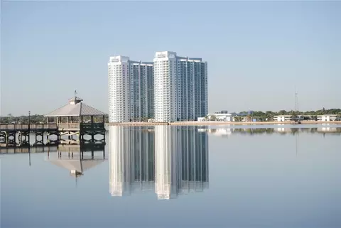 231 Riverside Dr #102, Holly Hill, FL 32117