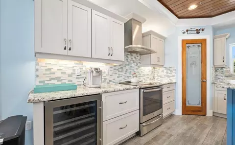 Kitchen - 130 Hernandez Ave, Ormond Beach, FL 32174 photo 4 of 5