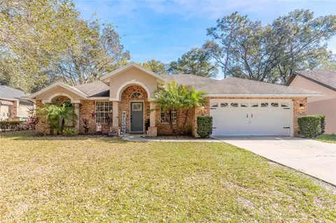 431 Secluded Oaks Trl, Deland, FL 32724
