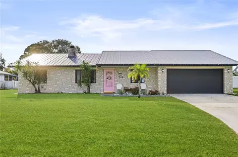 3220 Queen Palm Dr, Edgewater, FL 32141