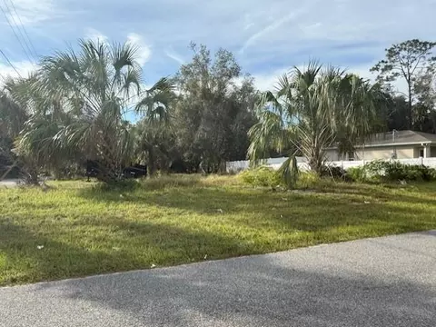 1502 Carver St, Deland, FL 32720