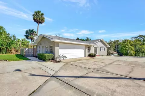 129 S Brooks Ave, Deland, FL 32720