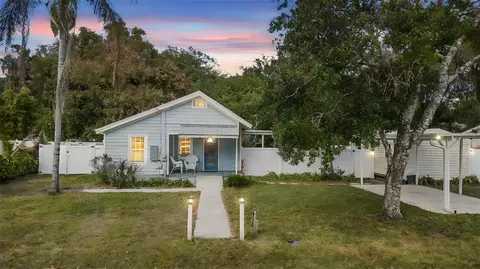 274 W Washington Ave, Lake Helen, FL 32744
