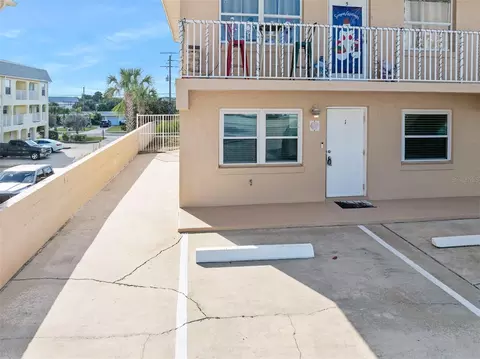 3724 S Atlantic Ave #1, Daytona Beach, FL 32118