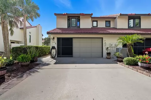 2942 Sea Oats Cir, Daytona Beach, FL 32118